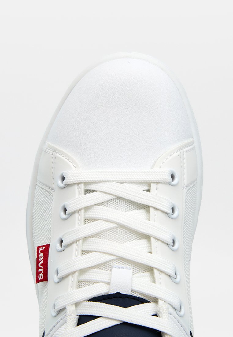 Levi's® BOULEVARD REFRESH