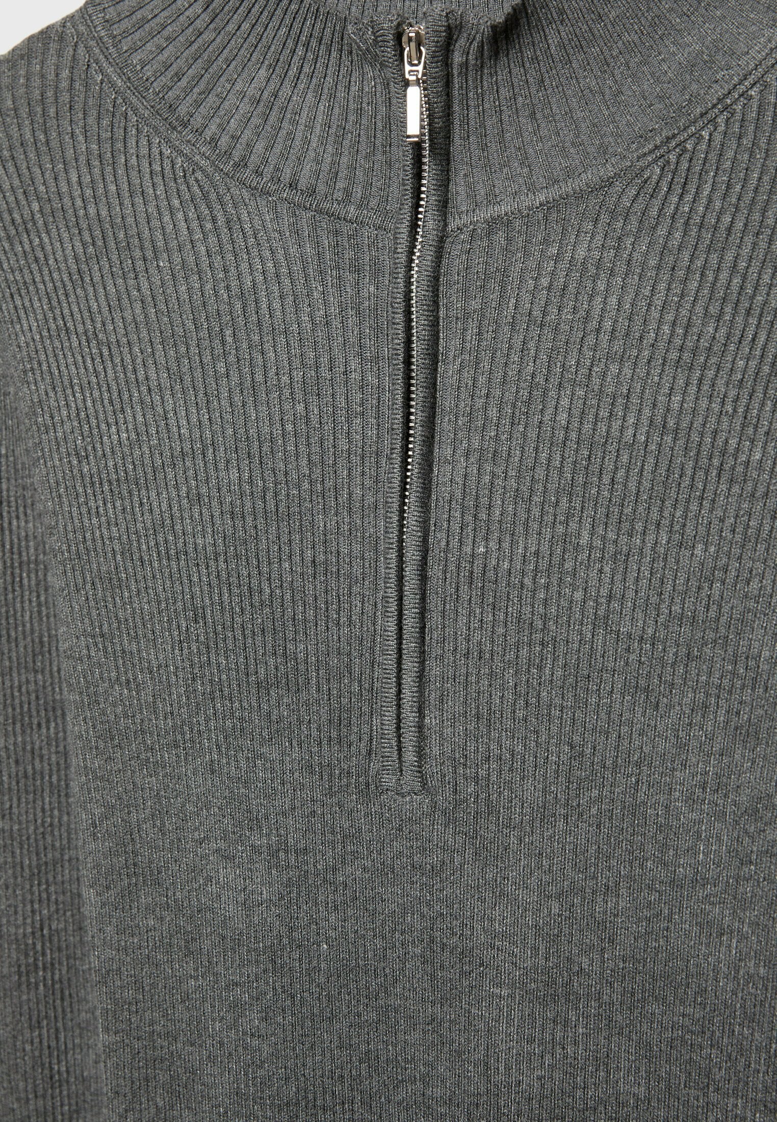 Stradivarius FLOWING