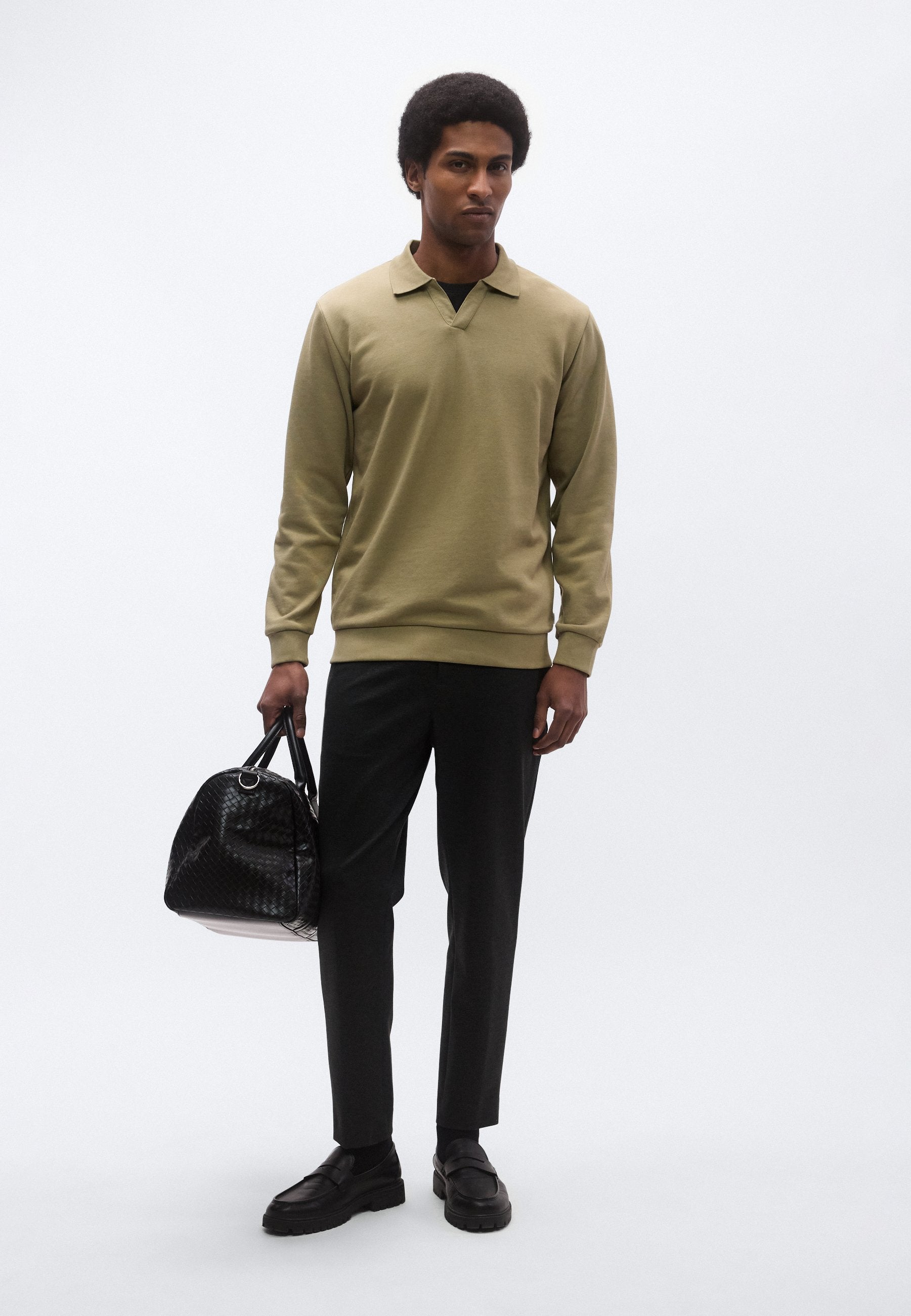V NECK  Media 6