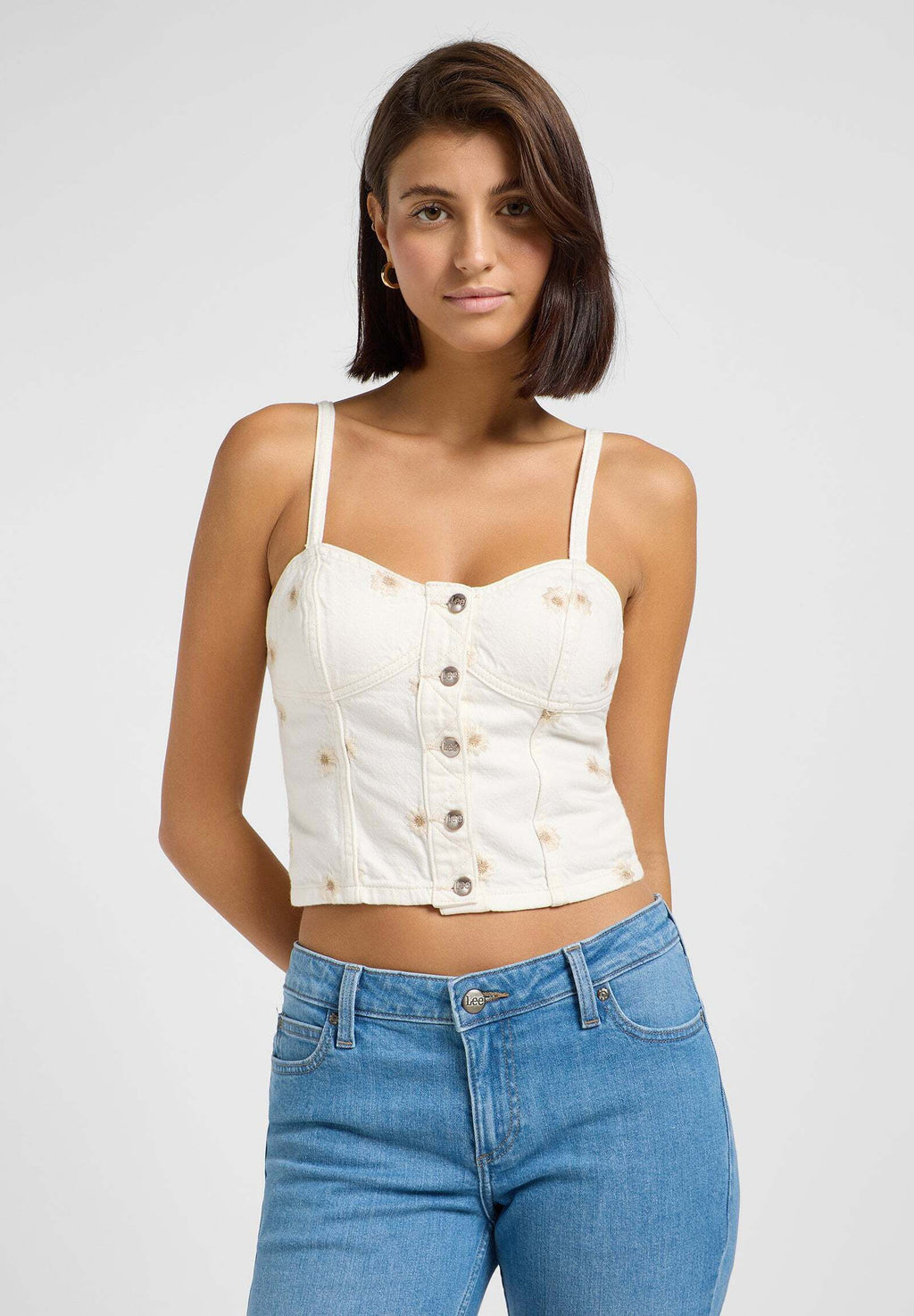 Lee EMBROIDERY