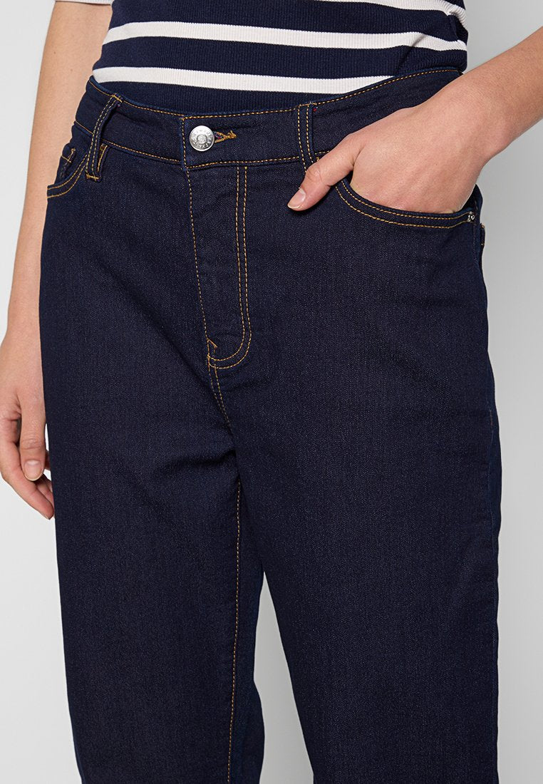 Armani Exchange Jeans Relaxed Fit Media 4