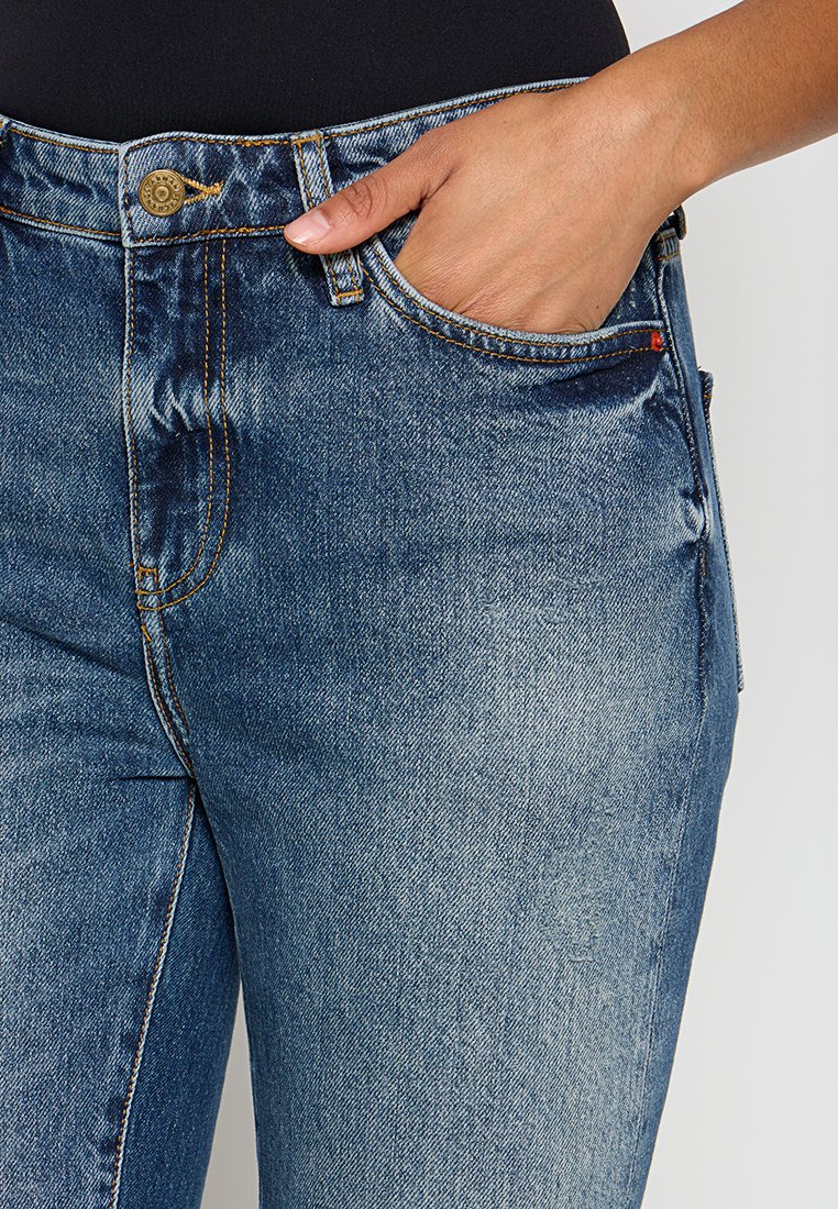 Armani Exchange Jeans Skinny Fit Media 4