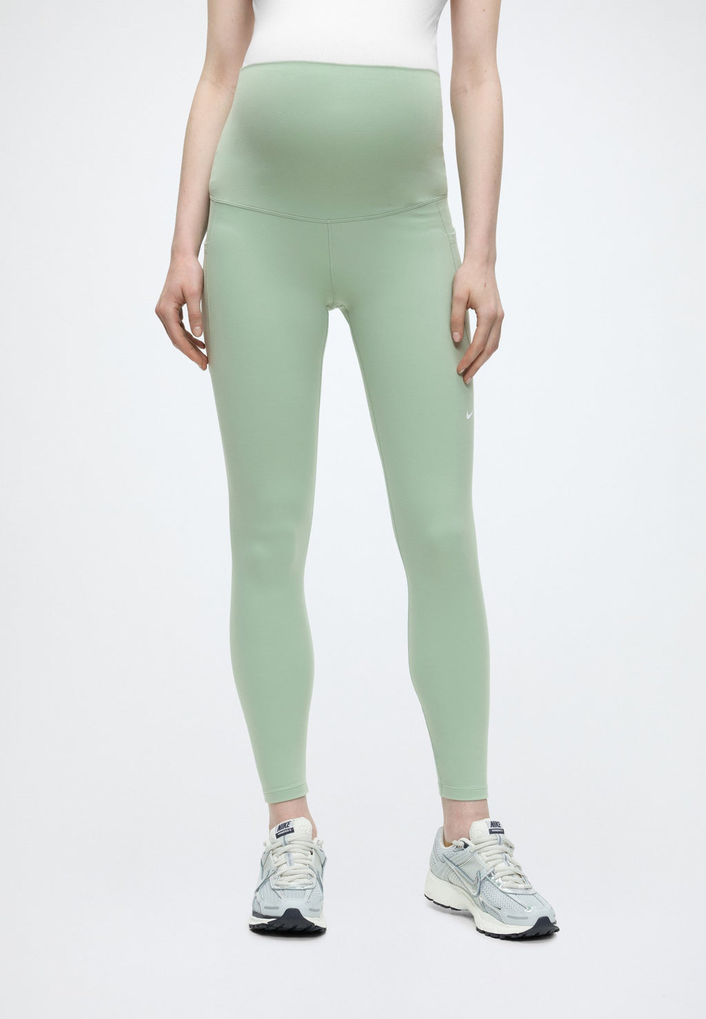 Nike Performance