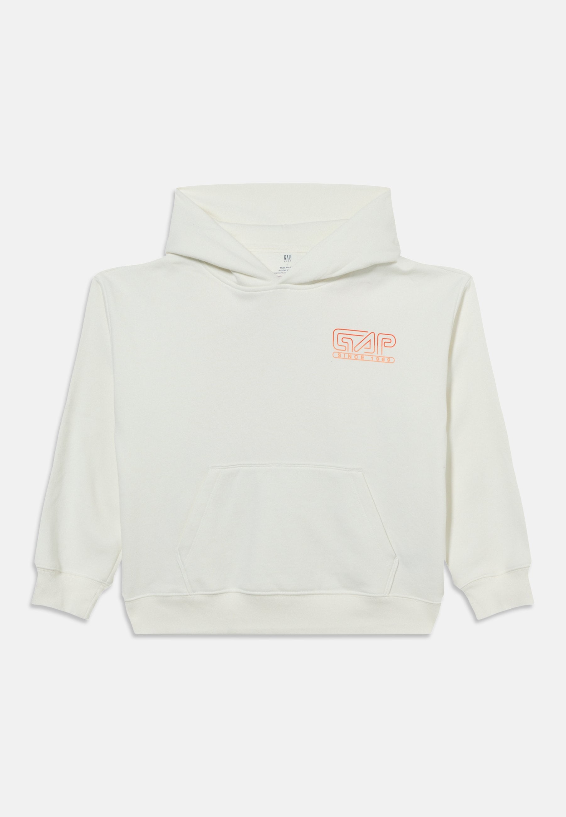 Weißer Kapuzenpullover mit vorderer Kängurutasche und kleinem orangefarbenem GAP-Logo auf der linken Brust, lange Ärmel mit gerippten Bündchen.