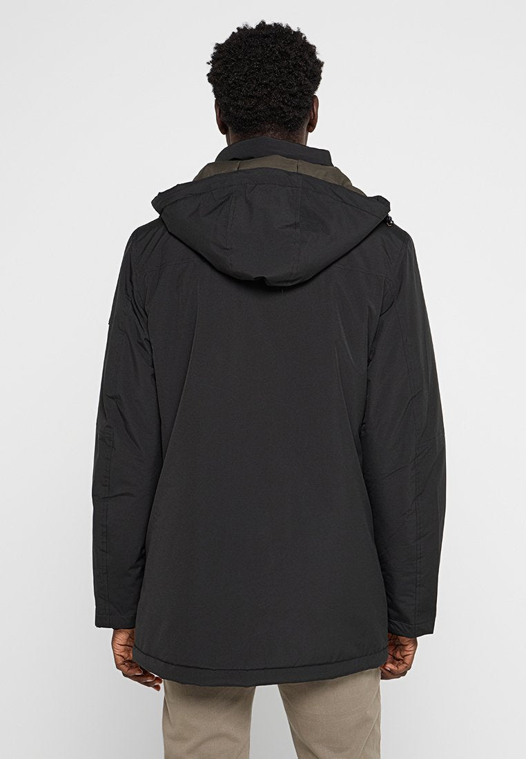 Lindbergh Parka Media 2