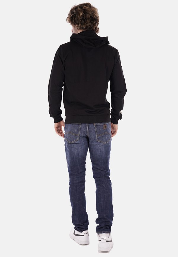 EA7 Emporio Armani