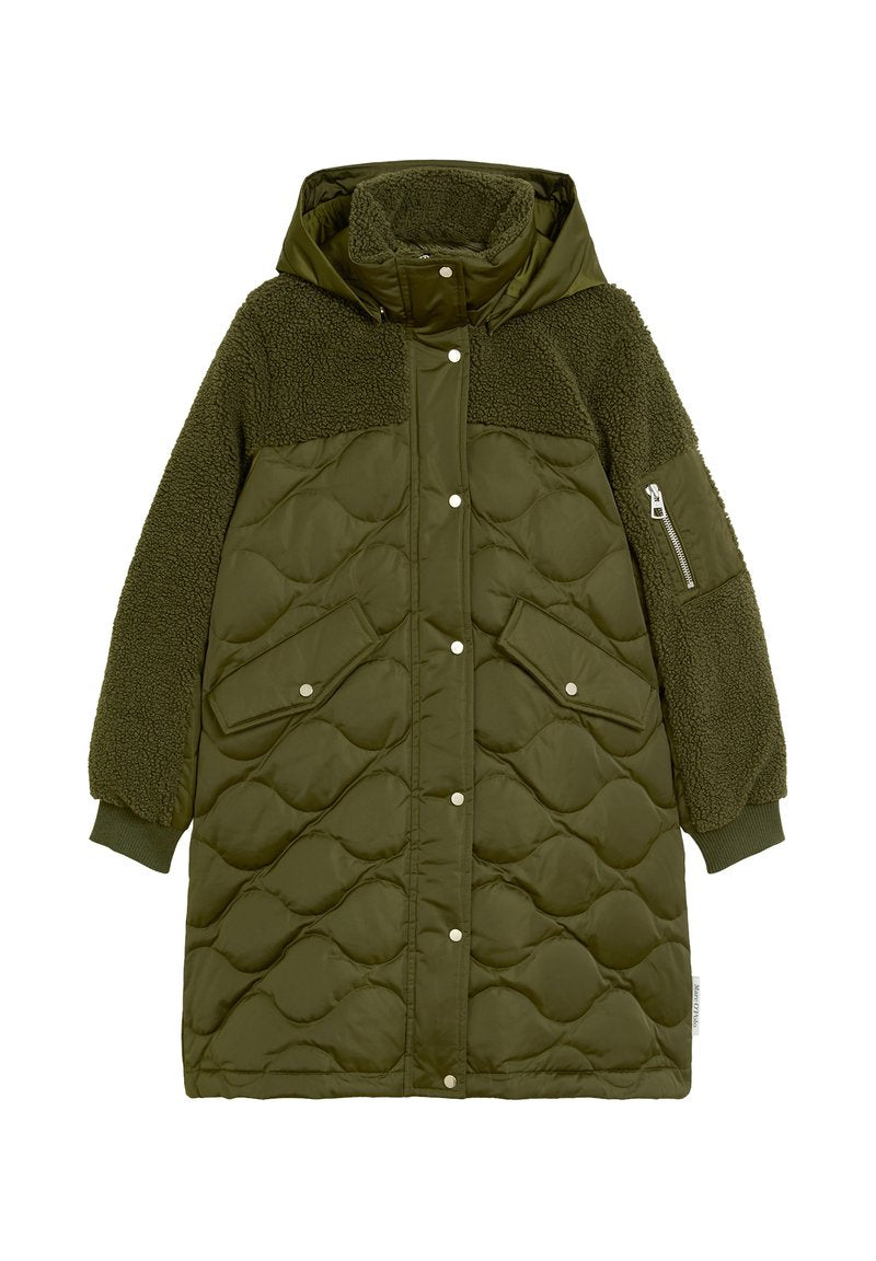 CURLY PATCHED, WITH FLAP POCKETS Media 1
