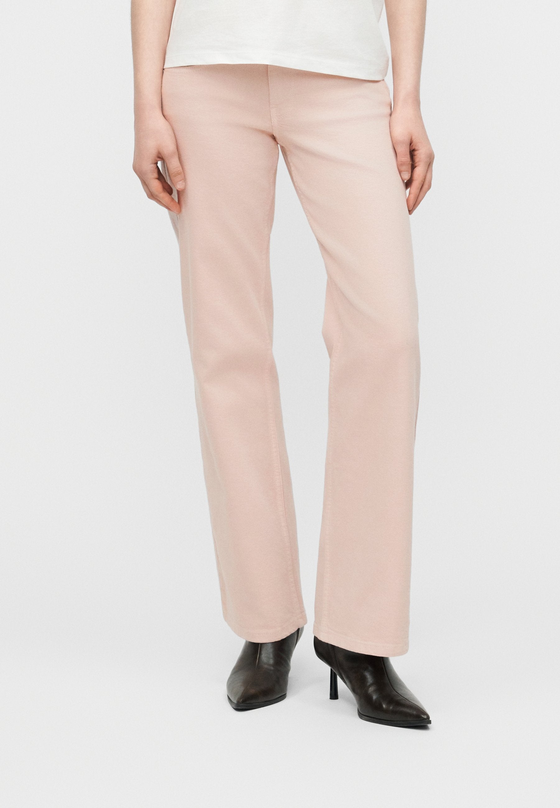 Wide-fit ONLJUDY Low waist Straight Fit Media 3