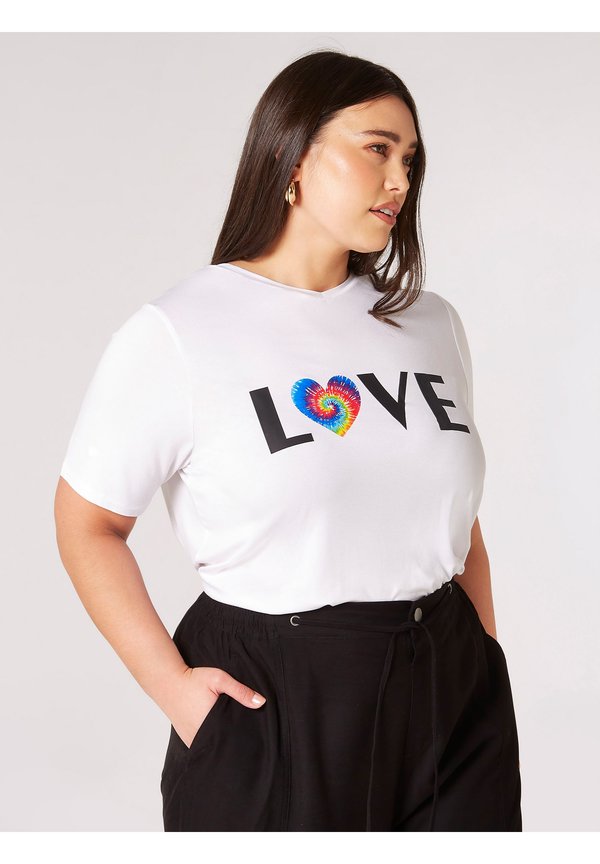Apricot  CURVE LOVE LOGO