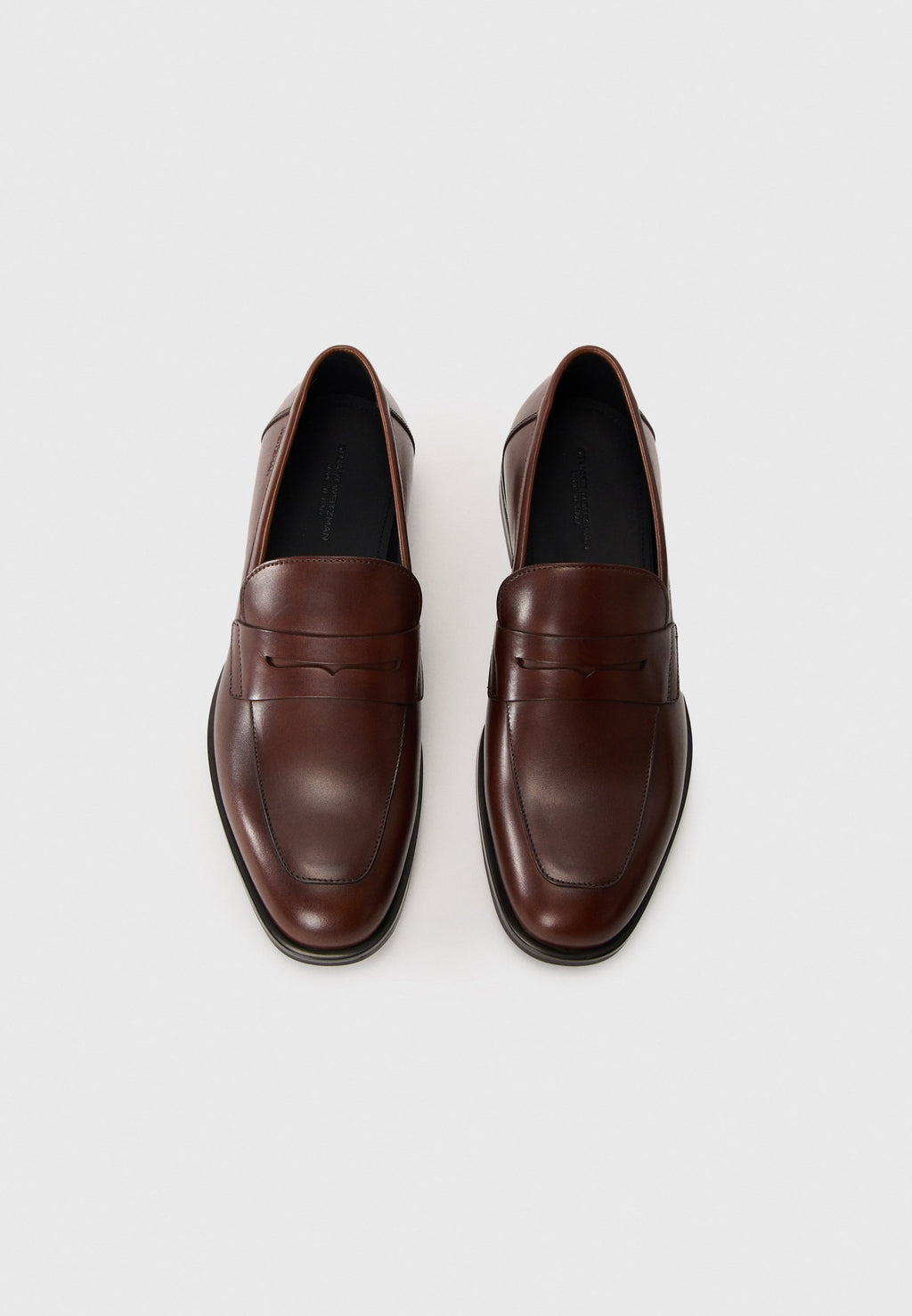 Stuart Weitzman CLUB CLASSIC