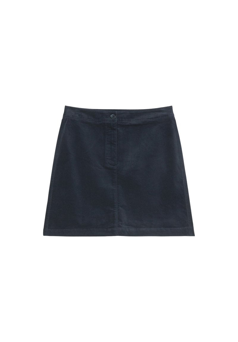 Dunkelblaue Baumwoll-A-Linien-Rock mit einer vorderen Knopfverschluss und seitlichen Taschen, mit einer glatten Textur und einem schlichten, klaren Design.