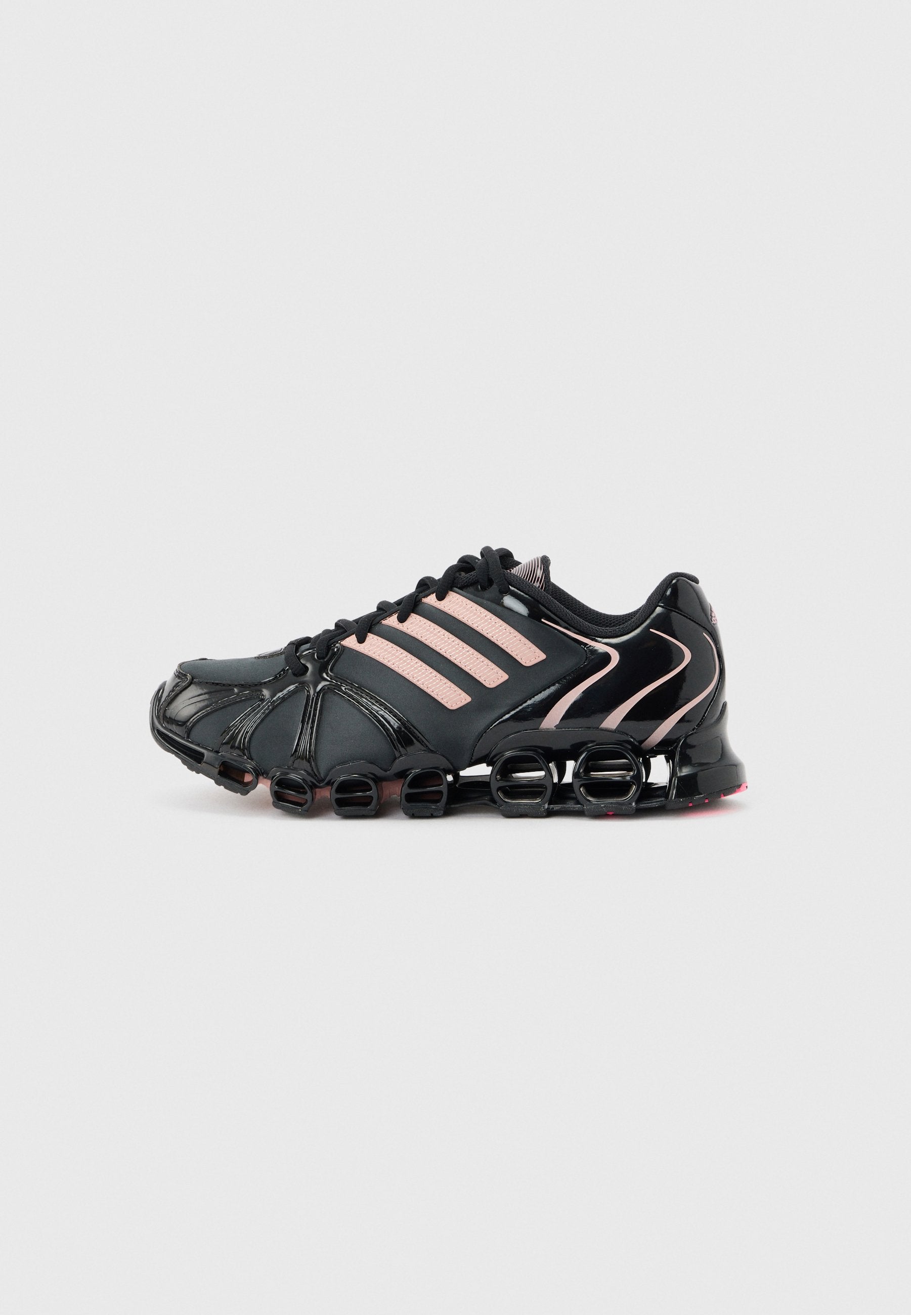 adidas Originals MEGA GHOSTRIDE W