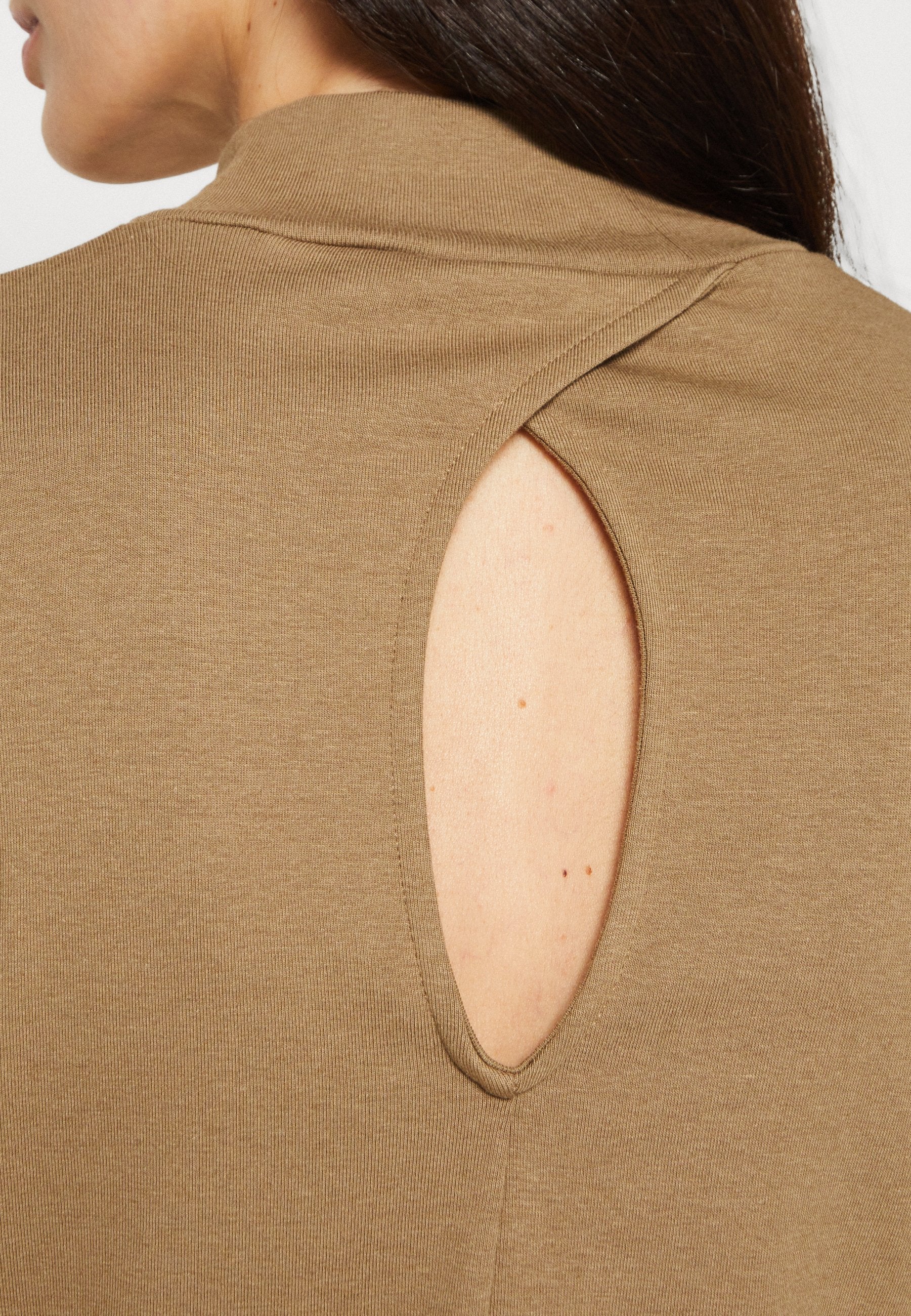 GAP MODERN MOCKNECK