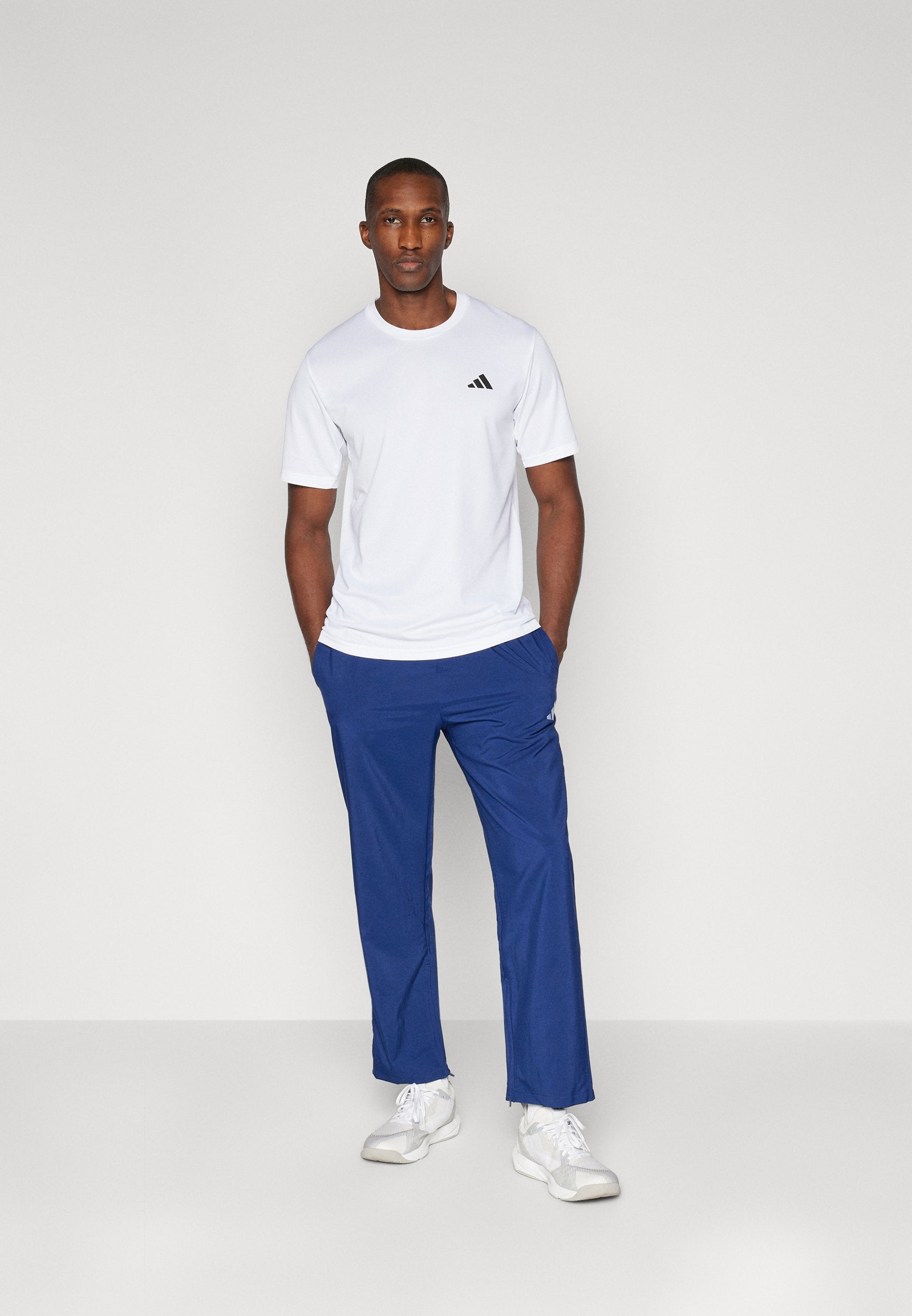 adidas Sportswear ESSENTIAL SMALL LOGO STANFORD  OPEN HEM