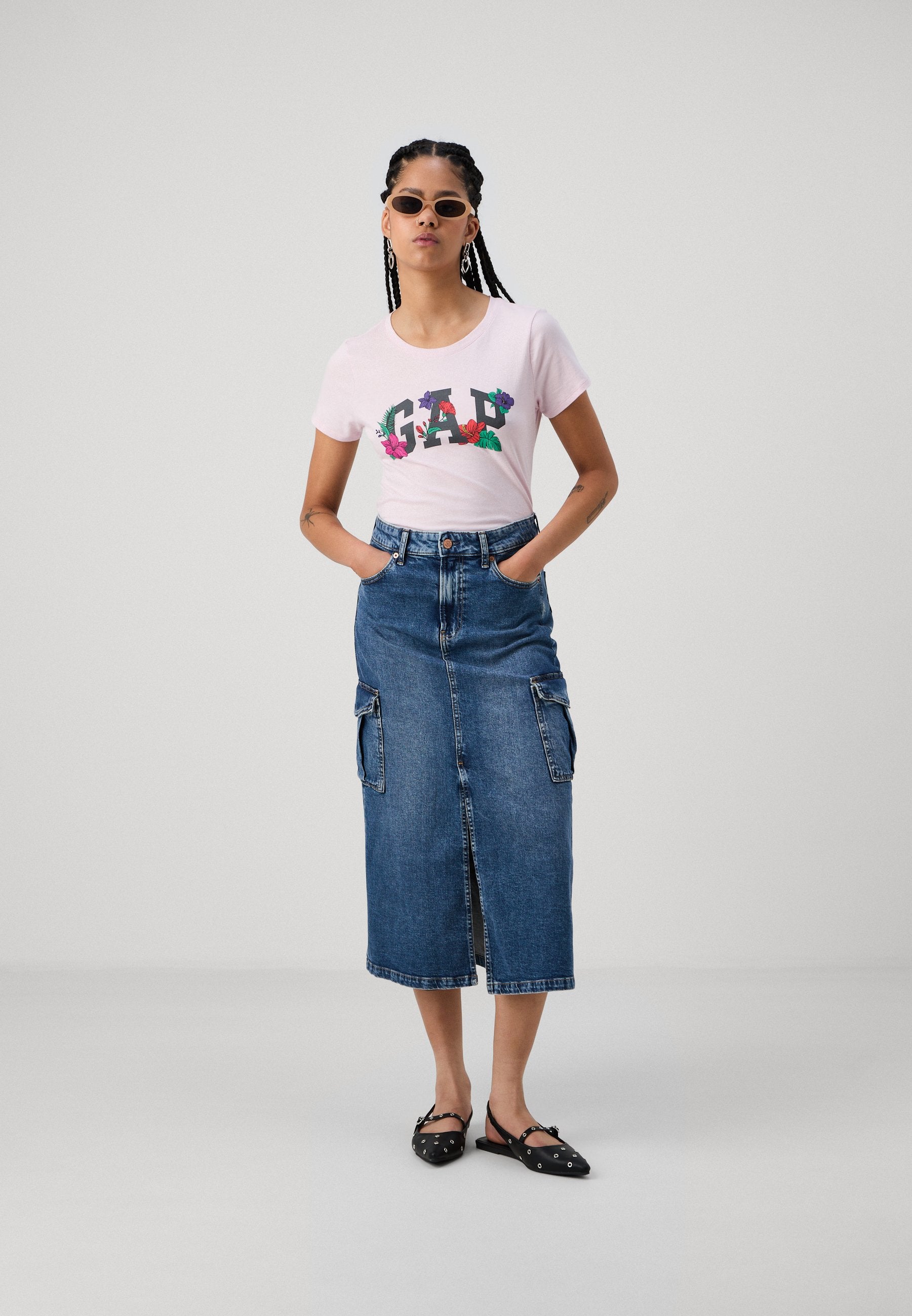 GAP TEE