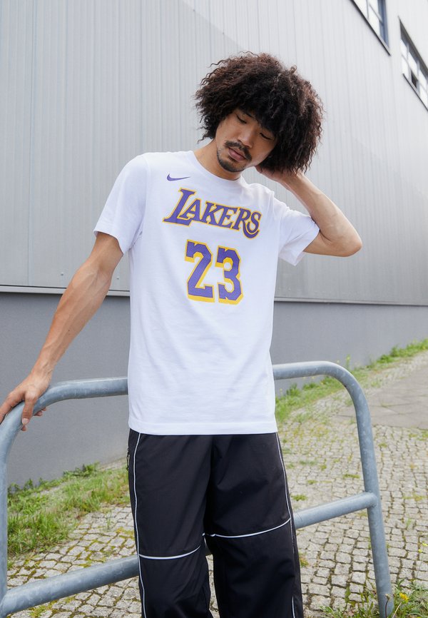Nike Performance LOS ANGELES LAKERS TEE LUKA DONCIC - Club wear - white