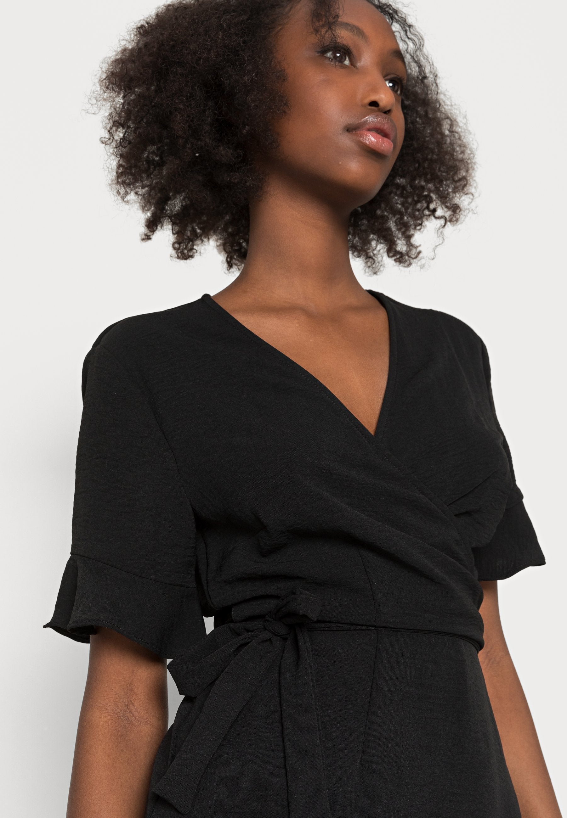 ONLMETTE WRAP FRILL DRESS Media 5