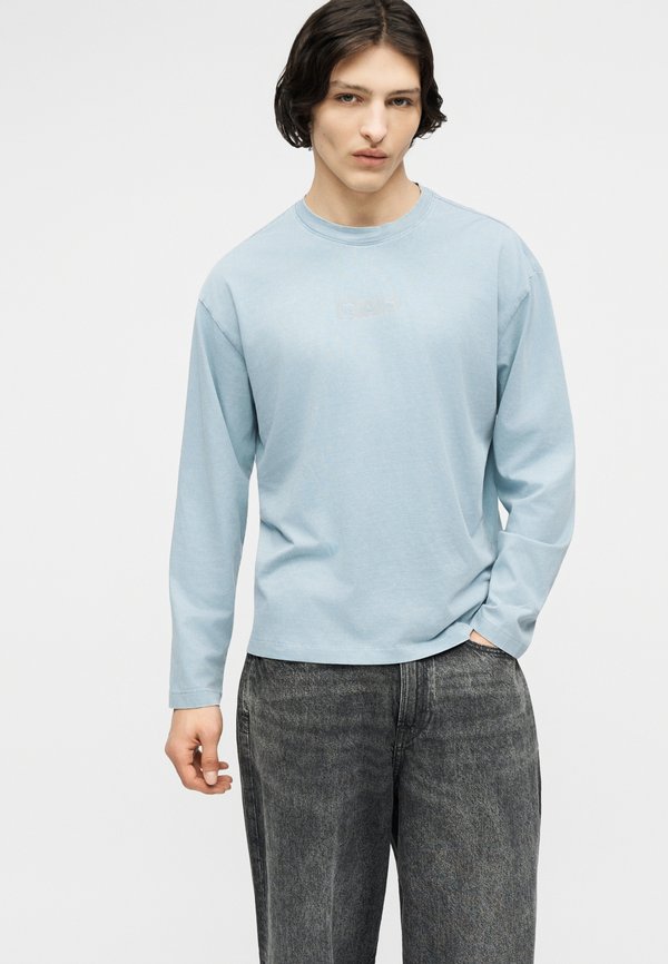 GAP LOGO TEE