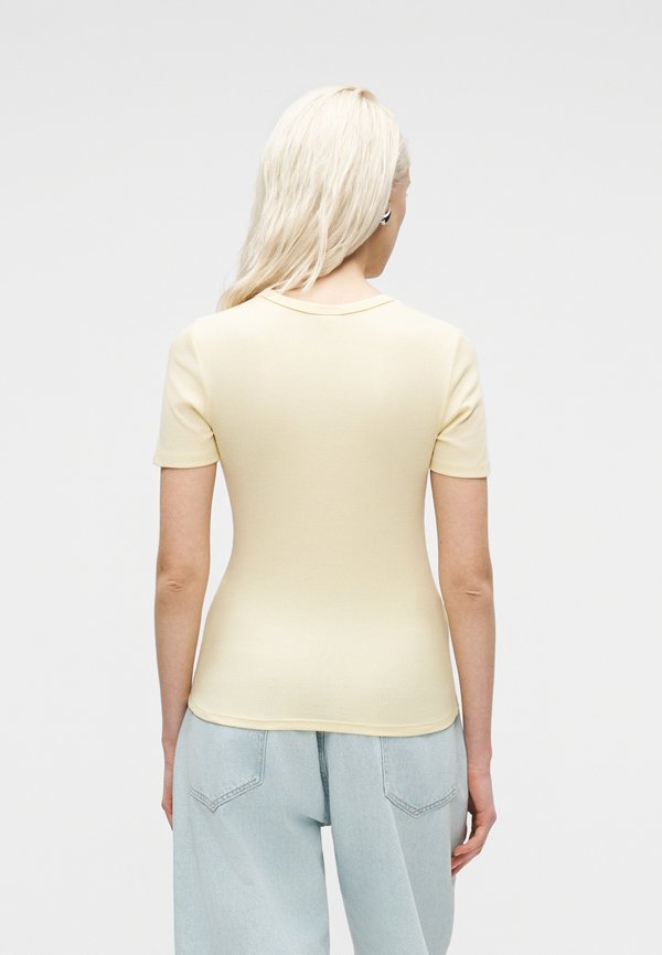 JDY JDYLUCKY S/S O NECK TOP JRS NOOS