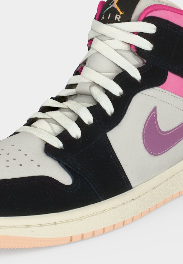 Jordan AIR JORDAN 1 MID SE