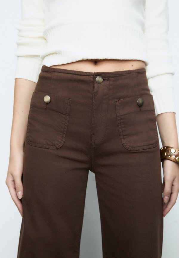Stradivarius MINIMALIST TROUSERS WITH POCKETS 01477778