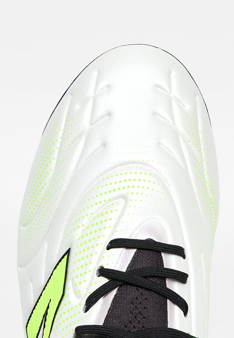 New Balance TEKELA V5 PRO