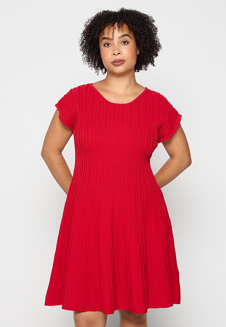 DKNY Strickkleid Media 1