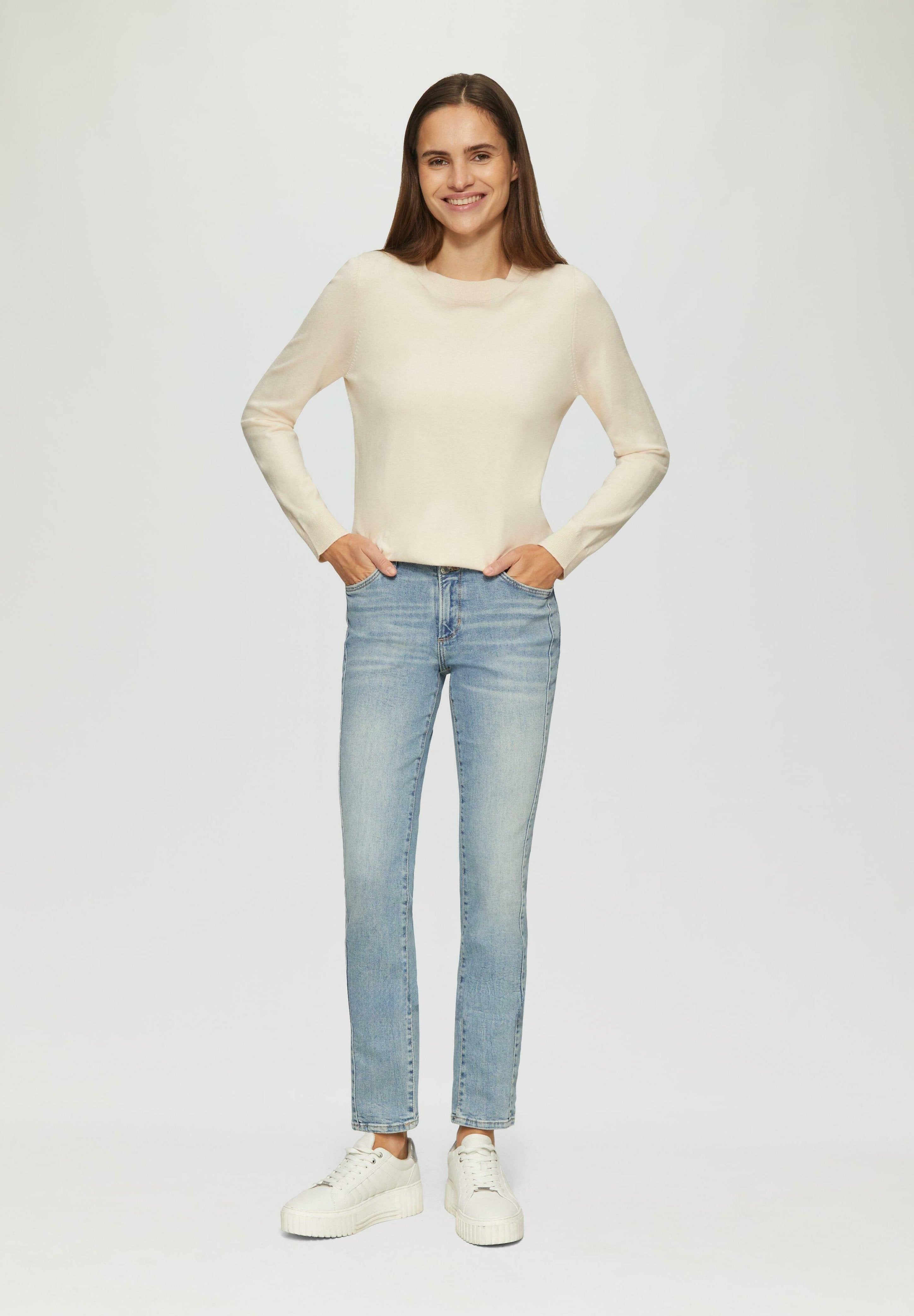 s.Oliver MID RISE LEG MIT SEITLICHEM NAHTDETAIL