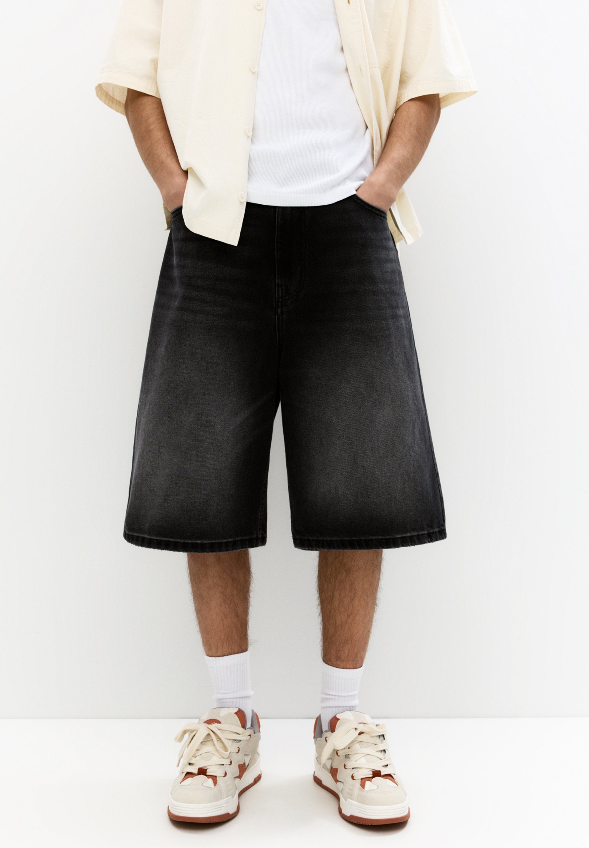 PULL&BEAR SKATER