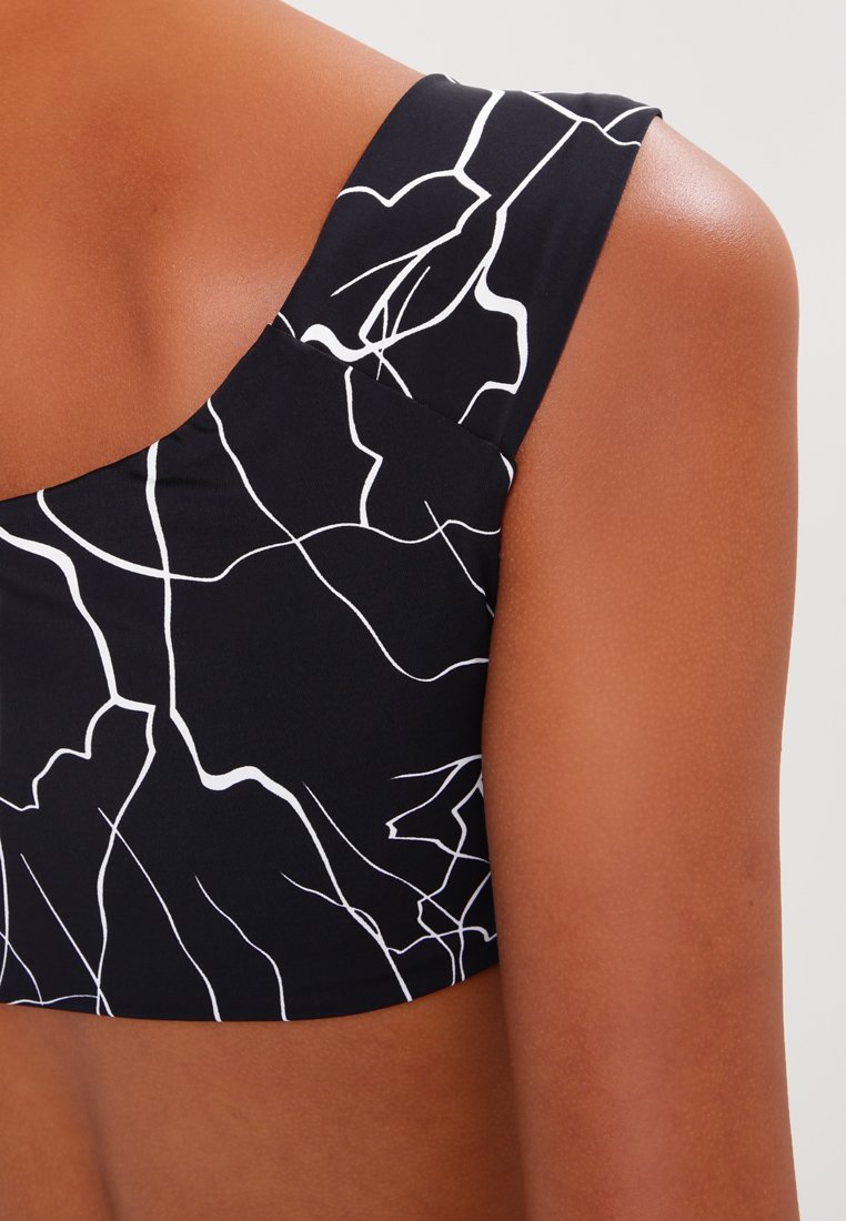 Lavish Alice CRACK TIE FRONT