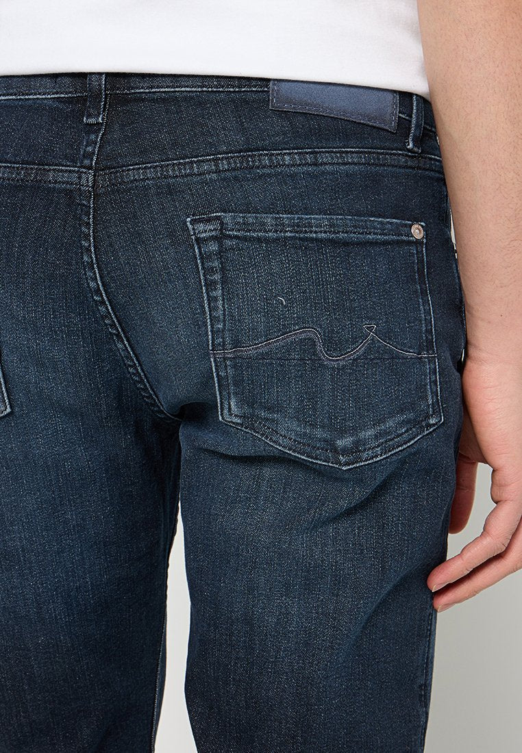7 for all mankind