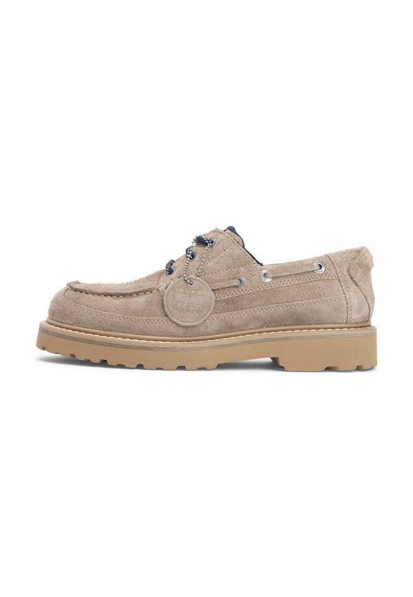 Tommy Jeans ARCHIVE CLEAT TEXTURED SUEDE BOAT SHOES