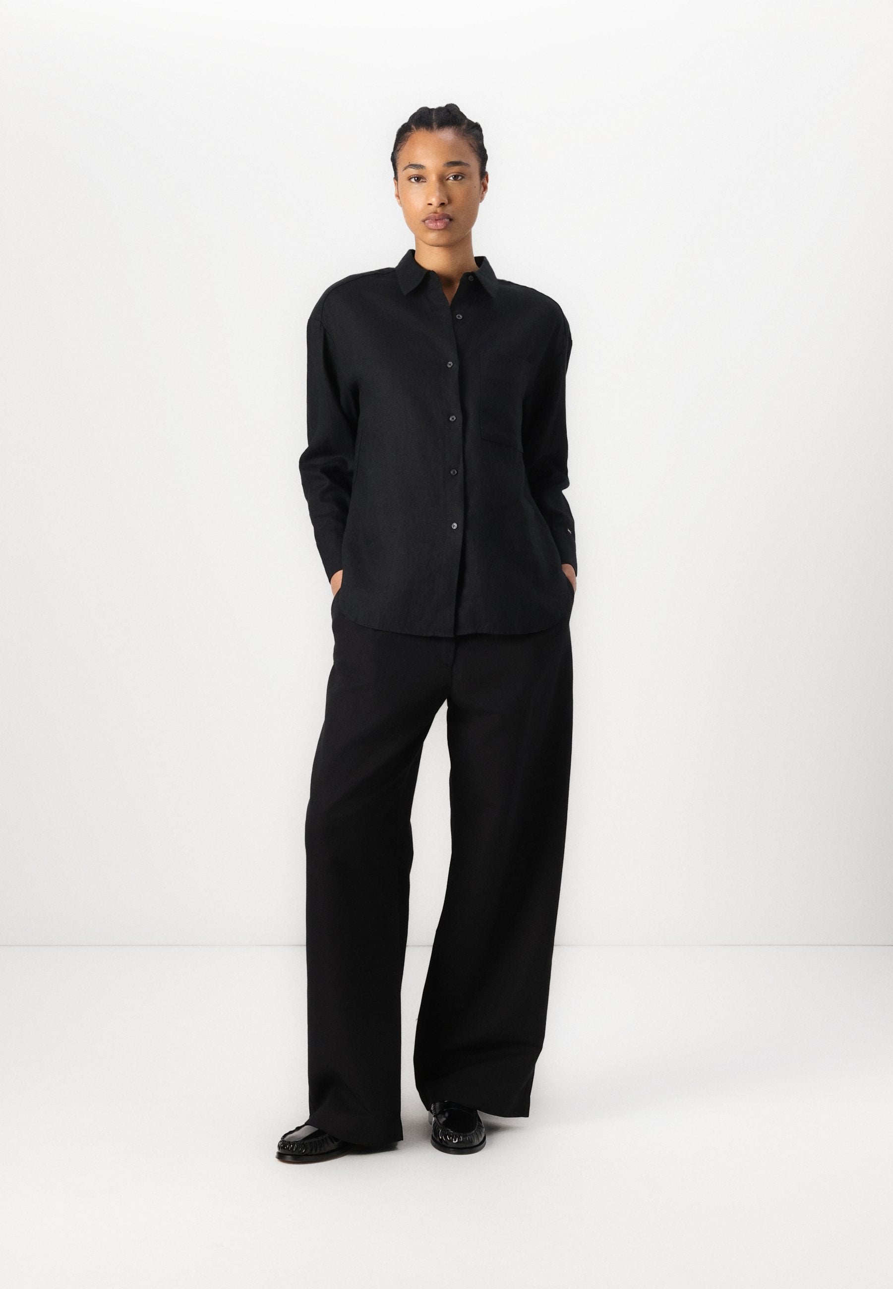 WIDE LEG PANT Media 2