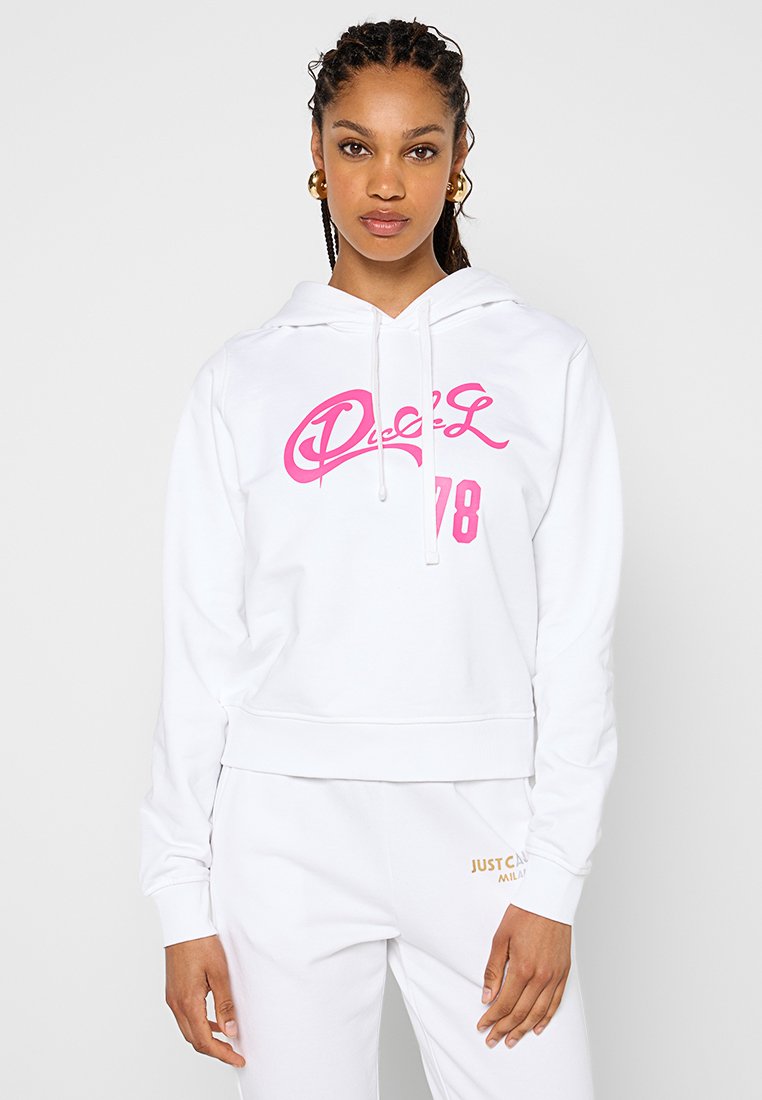 Weißer, verkürzter Hoodie mit einem pinken Grafiklogo "Duc'L 78" auf der Vorderseite. Mit Kordelzugkapuze und weichem, glattem Stoff.