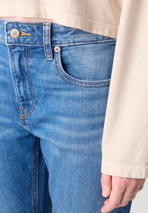 Calvin Klein Jeans MID RISE
