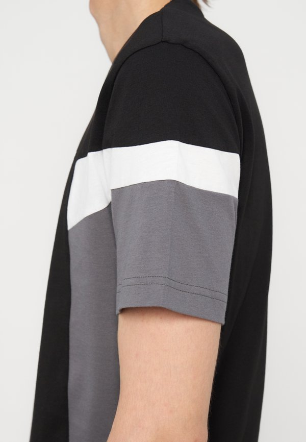 EA7 Emporio Armani