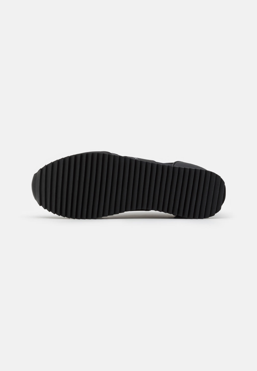 LACES UNISEX Media 6