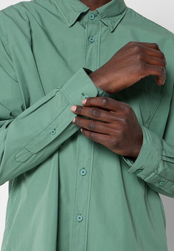 Lacoste RELAXED FIT