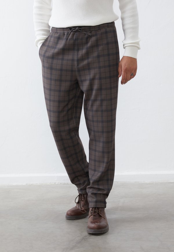 Pier One by Zalando