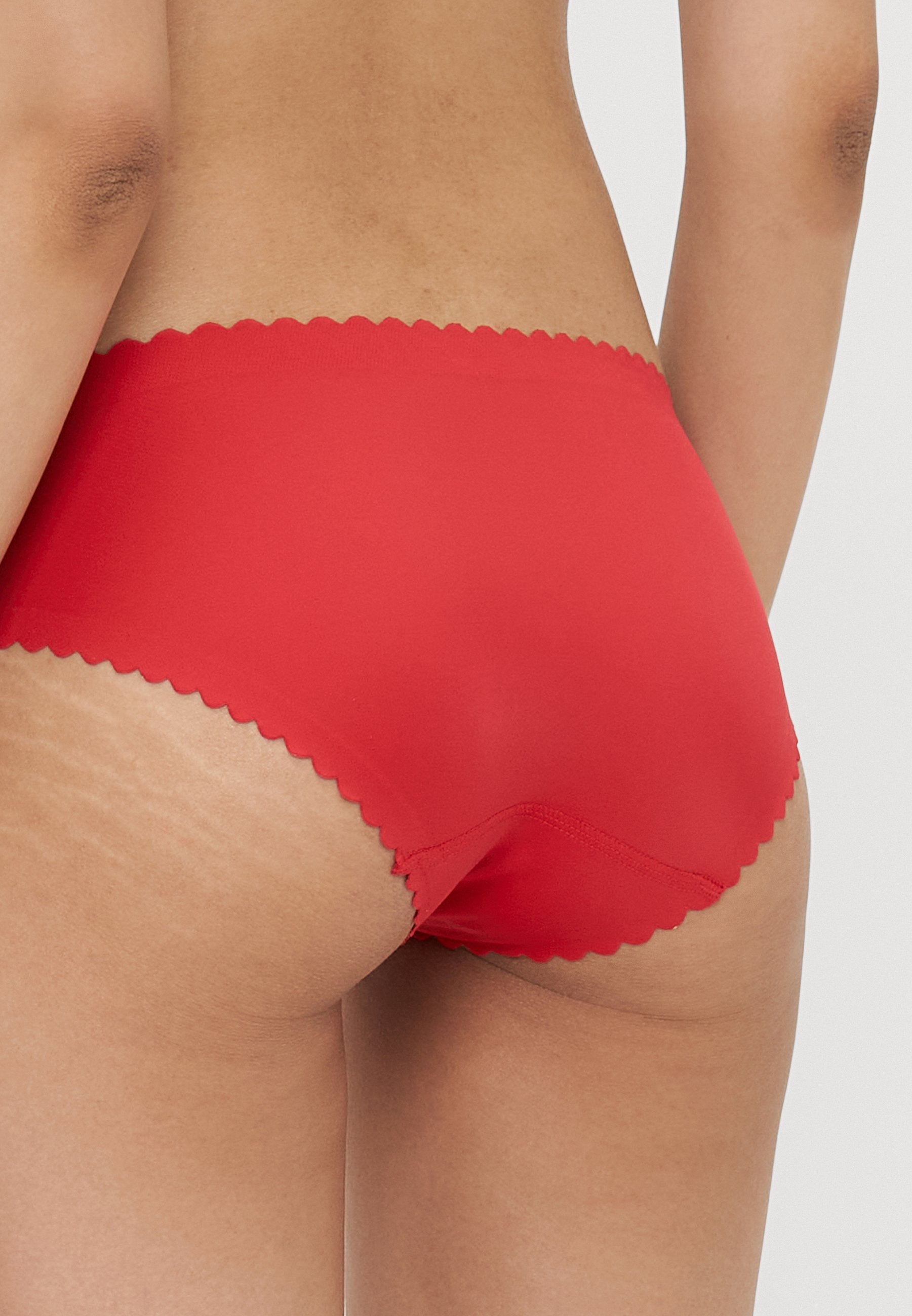 DIM BODY TOUCH BRIEF
