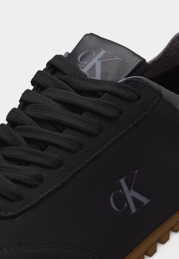 Calvin Klein LOW PROFILE RUN MG SUE DB LACES