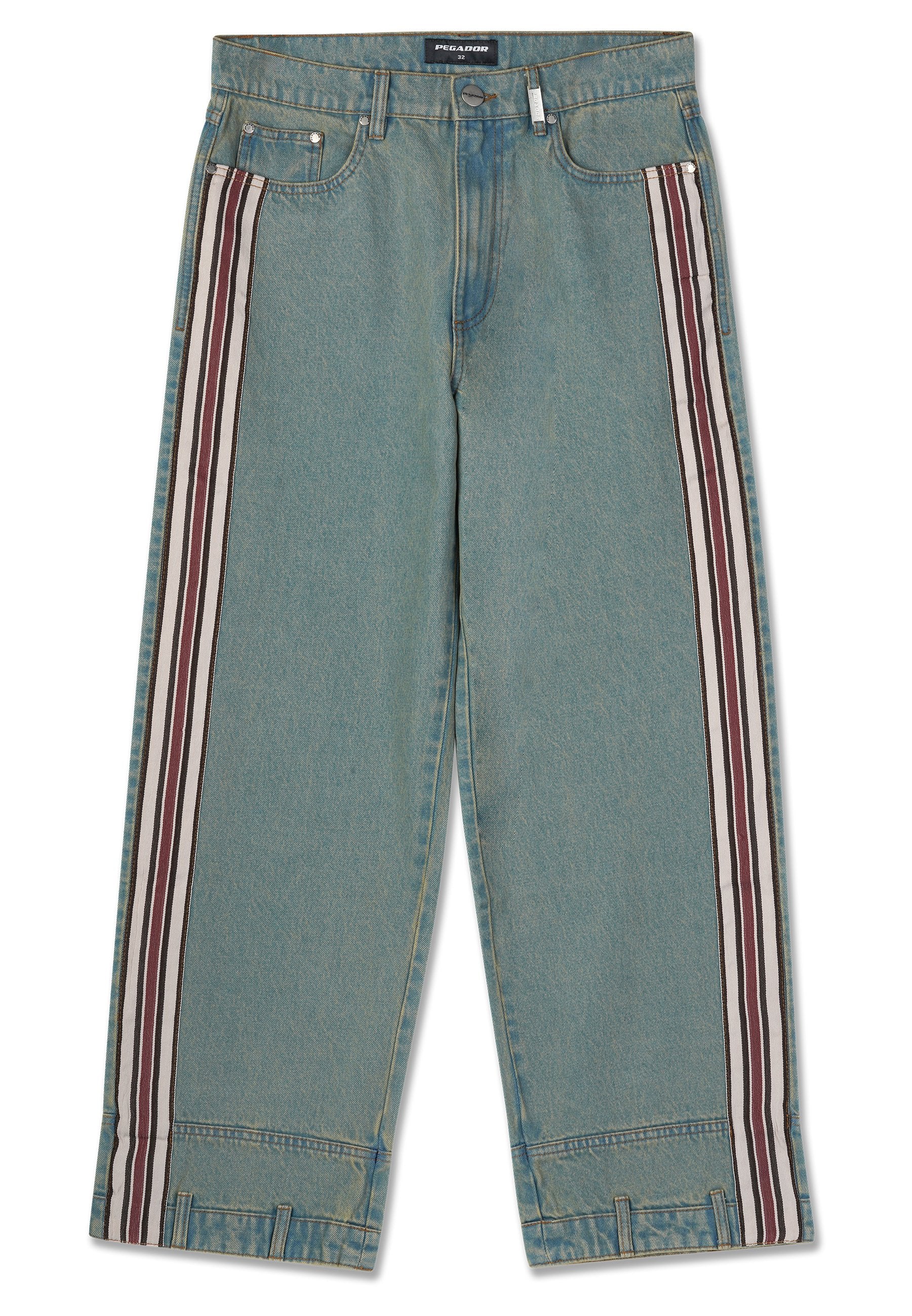 Hellblaue Jeans aus Denim mit vertikalen Streifen in Kastanienbraun, Weiß und Schwarz. Sie verfügen über einen Knopf- und Reißverschluss sowie ein gerades Bein.