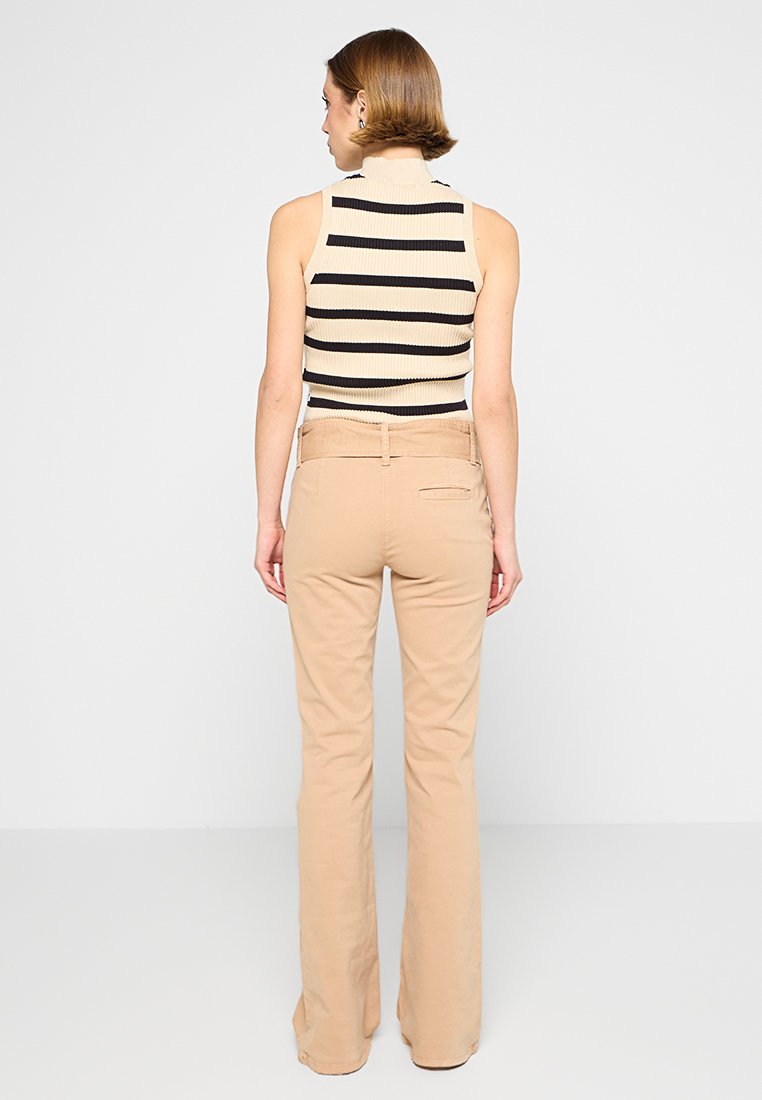 MOSCHINO JEANS