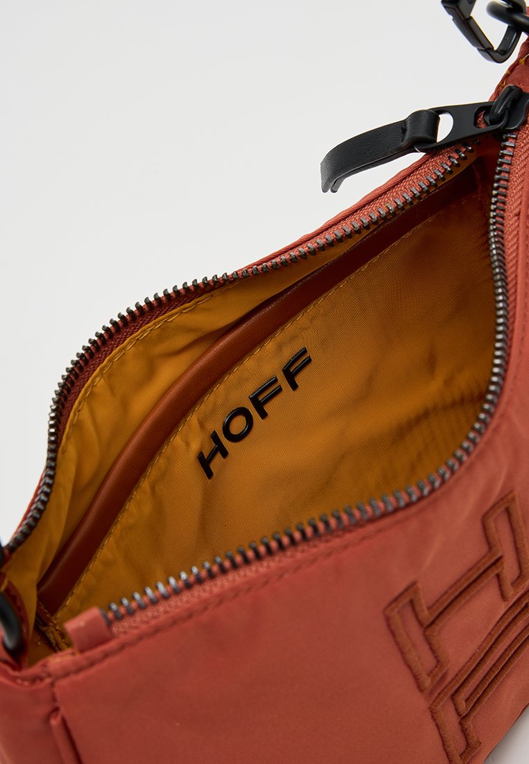 HOFF SALON