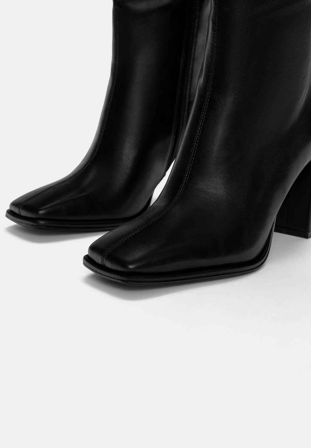 PULL&BEAR HIGH HEELED