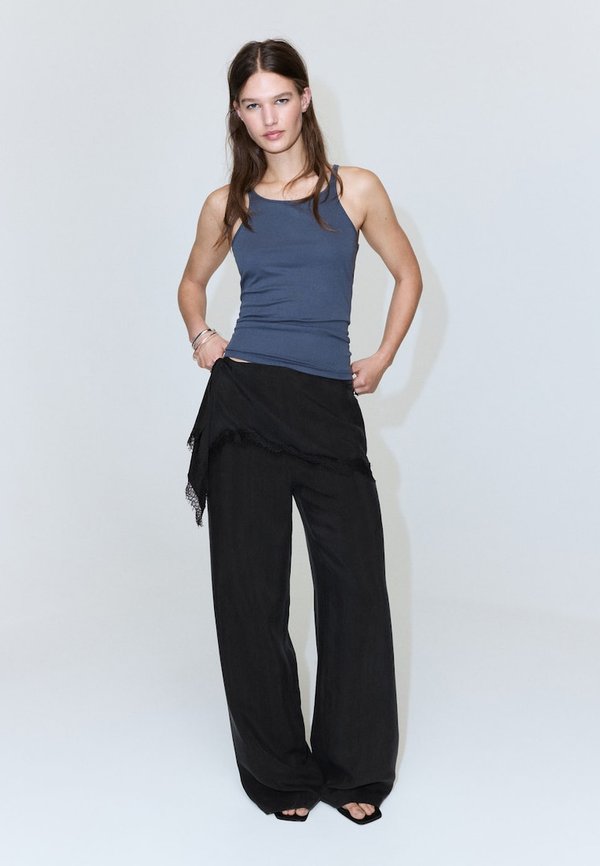 Mango ADULT - Trousers - noir