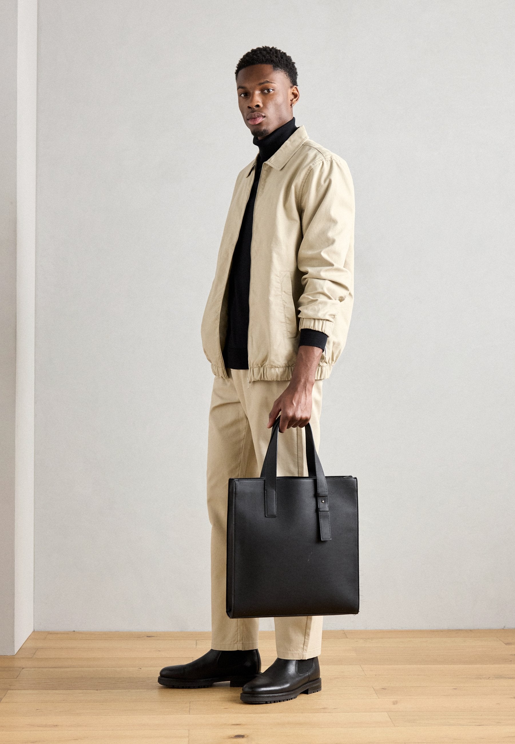 ZIP THROUGH OVERSHIRT Media 2
