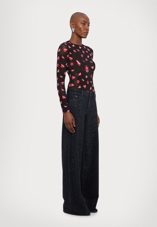 Alice + Olivia