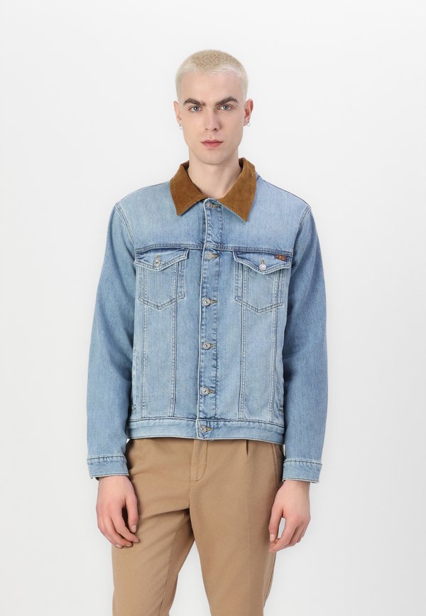 7 for all mankind