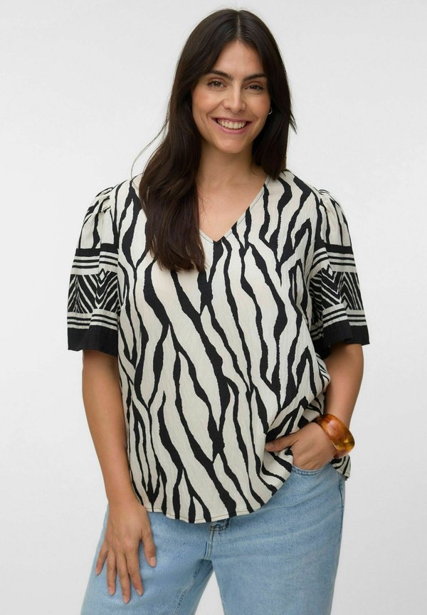Vero Moda Curve VMCKAMILLE - Blouse - black